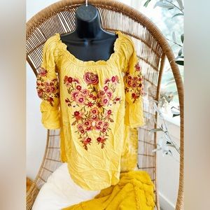 Andree by UNIT Women's Top Tunic Embroidered New With Tags Yellow
